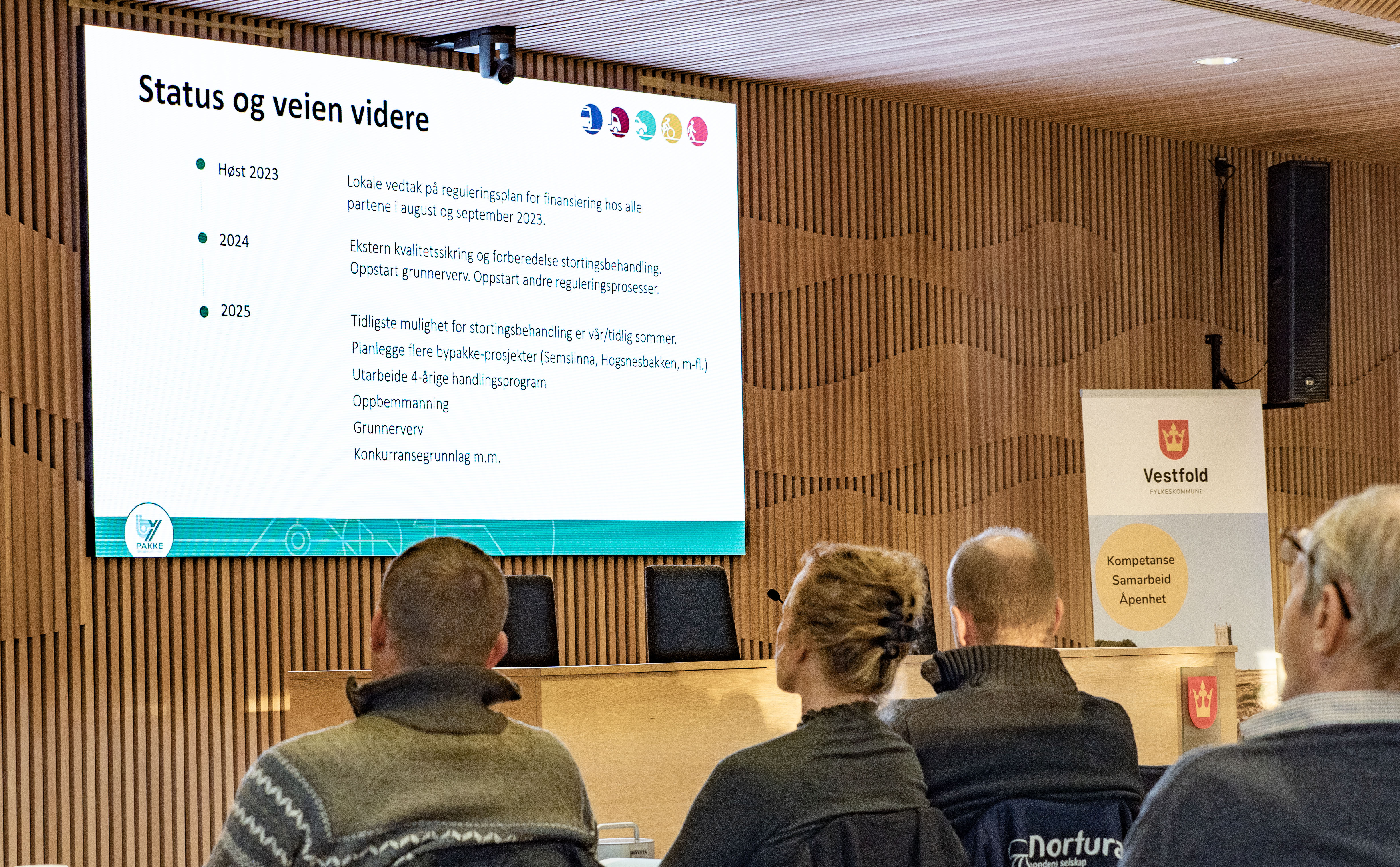 Foto fra Bypakke Tønsberg-regionens folkemøte om prosjektene i Hogsnesbakken og på Semslinna 22. oktober.
