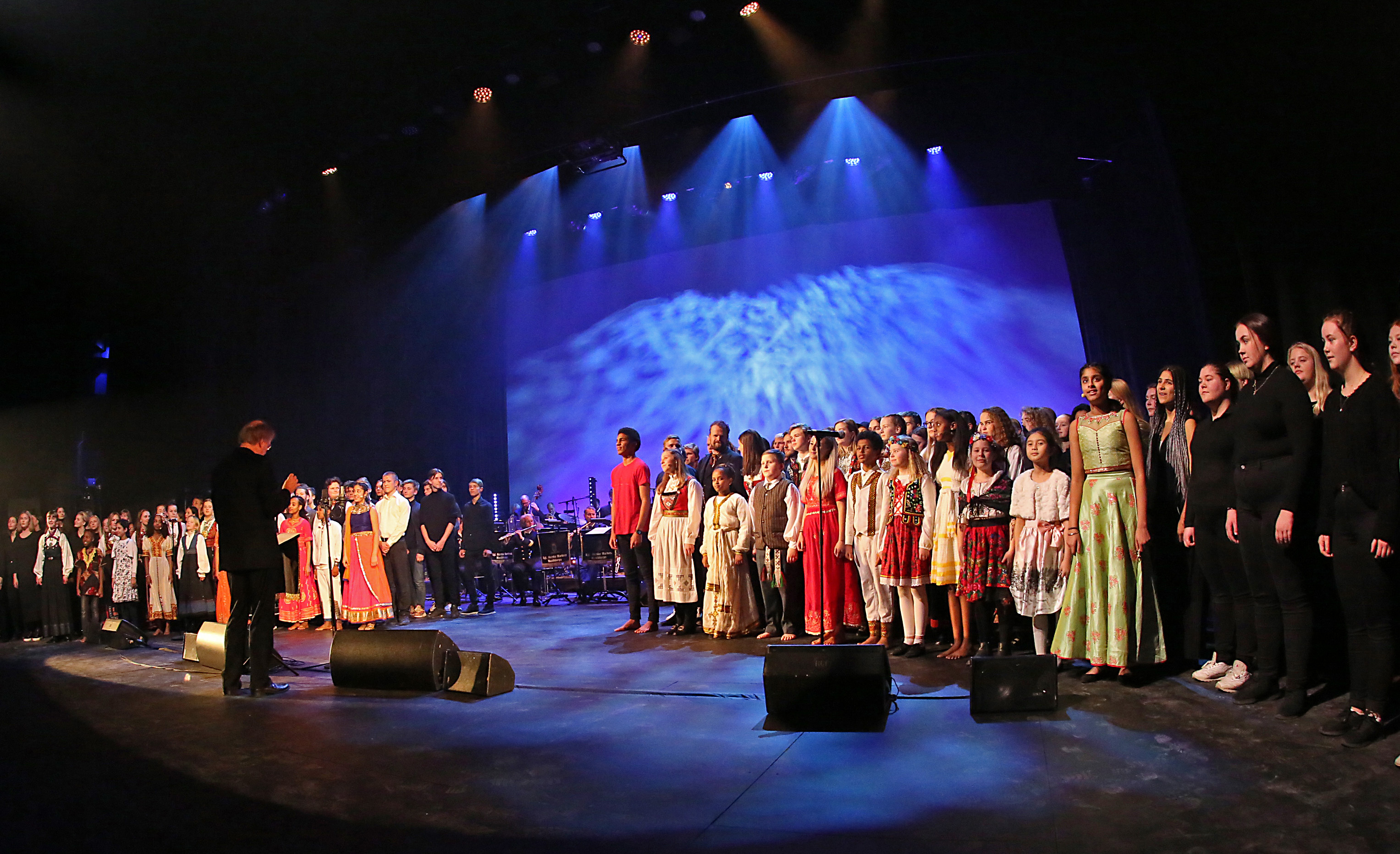 Barn og ungdom i forestilling