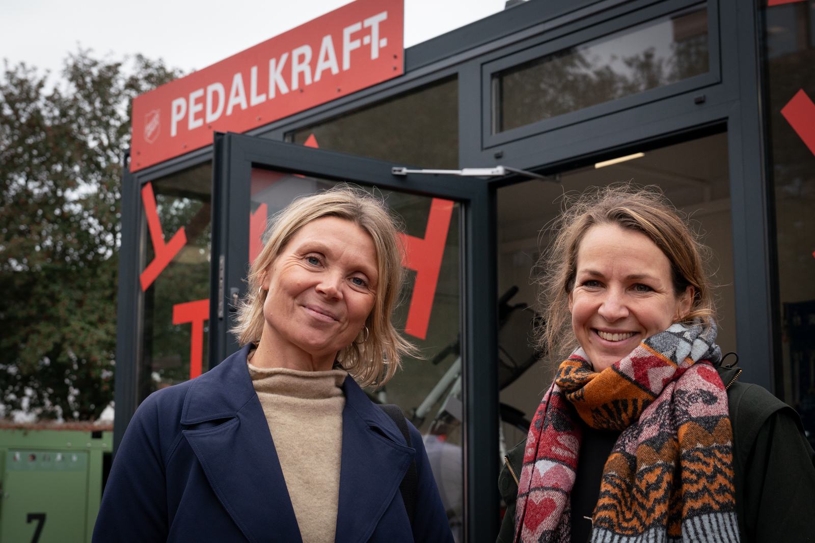 Prosjektleder Lene Stenersen fra Vestfold og Telemark fylkeskommune og Emilie Lassen Bue er stolte over at første mubilitetspunkt nå er et faktum.