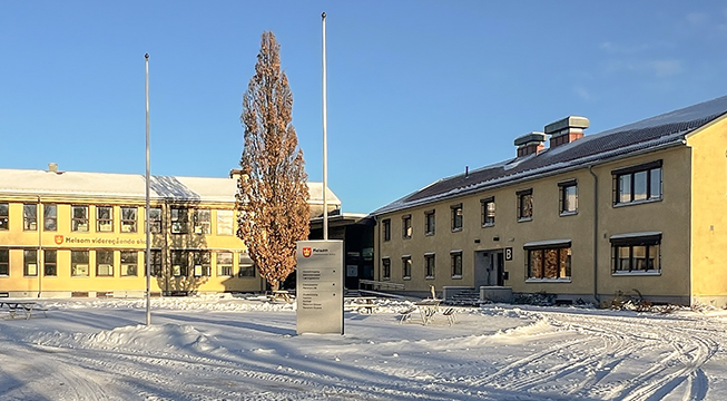 ute, skolebygning, blå himmel, snø